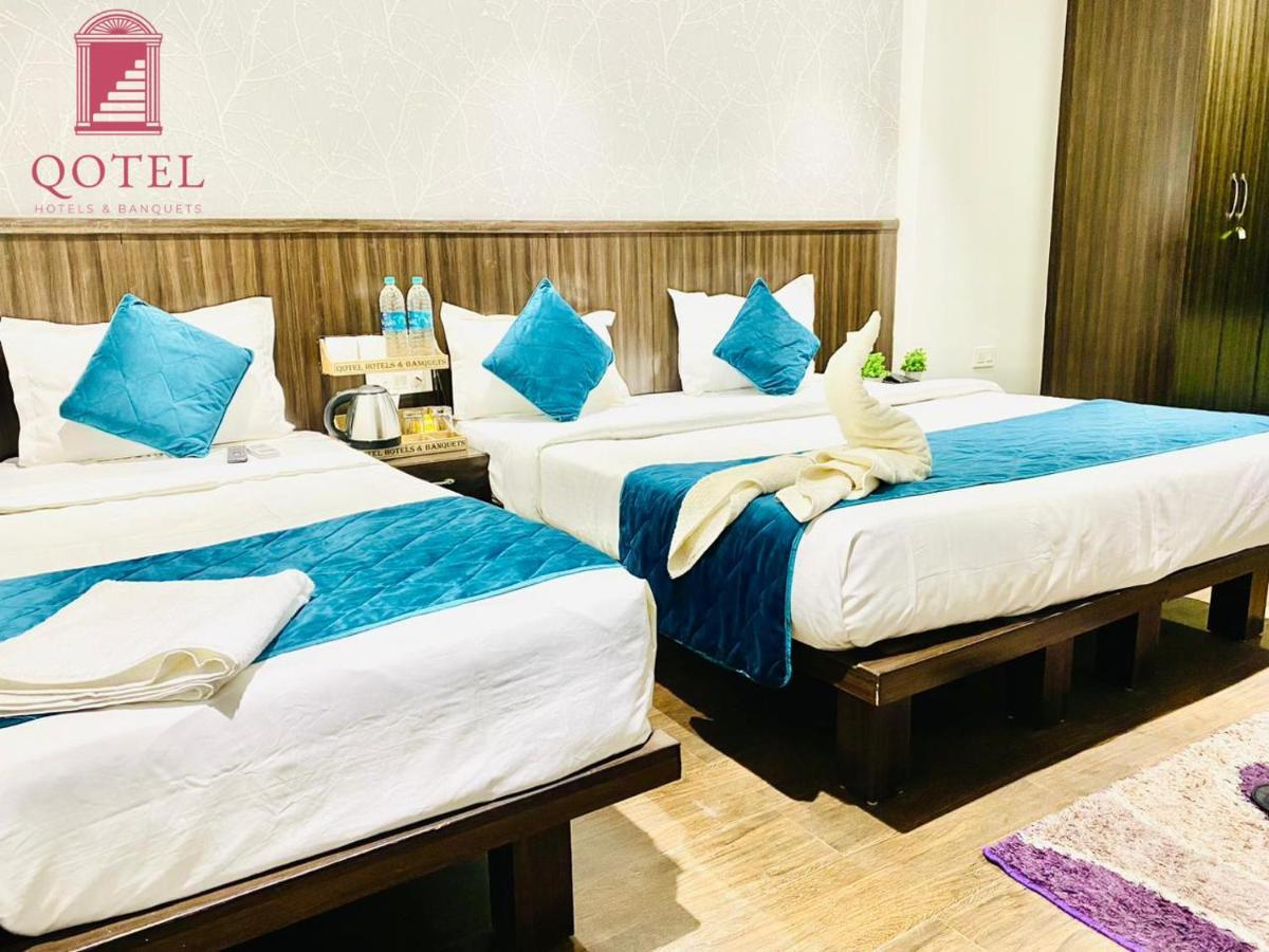 Qotel Hotel Rajouri Garden Above Ritu Marbles, Near Rajouri Garden Metro Station-Couple Friendly Ню Делхи Екстериор снимка