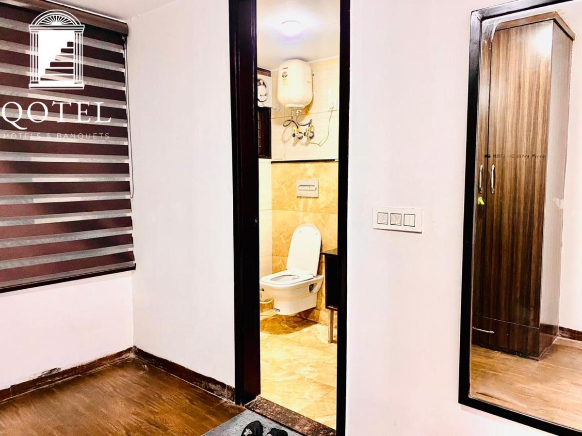 Qotel Hotel Rajouri Garden Above Ritu Marbles, Near Rajouri Garden Metro Station-Couple Friendly Ню Делхи Екстериор снимка
