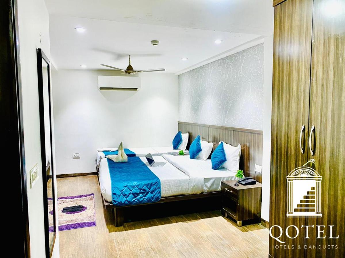 Qotel Hotel Rajouri Garden Above Ritu Marbles, Near Rajouri Garden Metro Station-Couple Friendly Ню Делхи Екстериор снимка