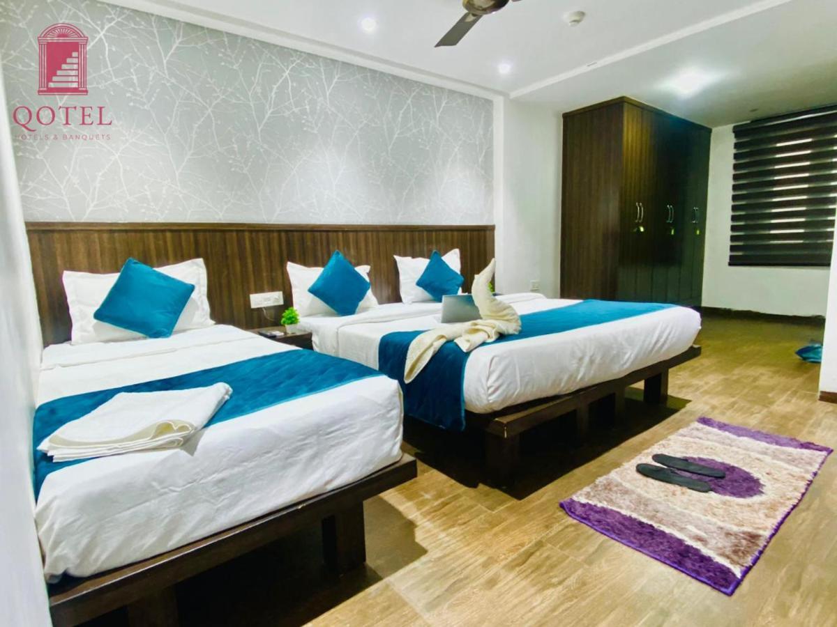 Qotel Hotel Rajouri Garden Above Ritu Marbles, Near Rajouri Garden Metro Station-Couple Friendly Ню Делхи Екстериор снимка
